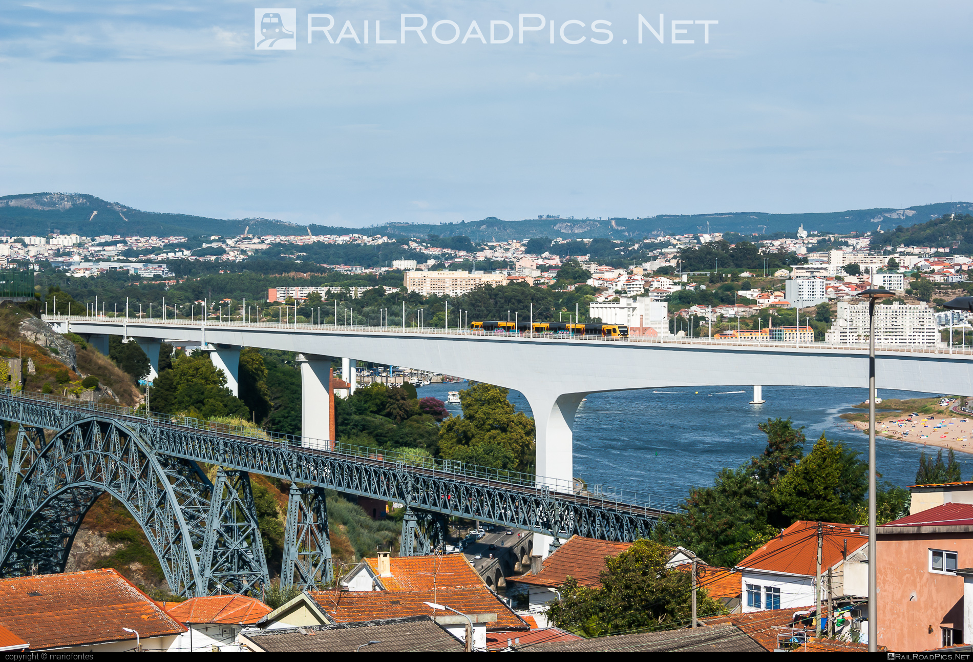 CP Class 3400 - 3417 operated by CP - Comboios de Portugal, E.P.E. #bridge #comboiosDePortugal #comboiosDePortugalEPE #cpClass3400 #viriatus