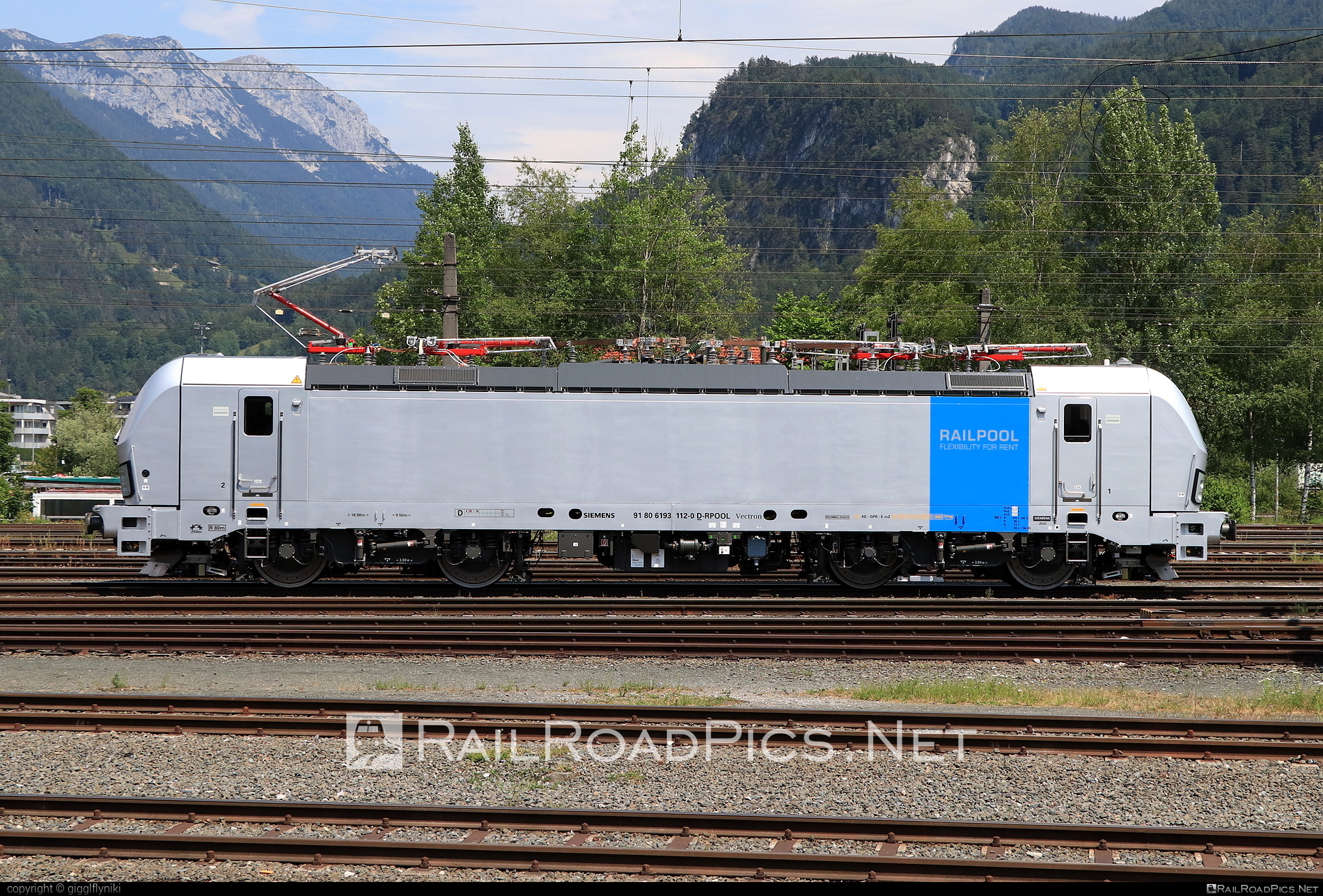 Siemens Vectron MS - 6193 112 operated by TXLogistik #railpool #railpoolgmbh #siemens #siemensVectron #siemensVectronMS #txlogistik #vectron #vectronMS