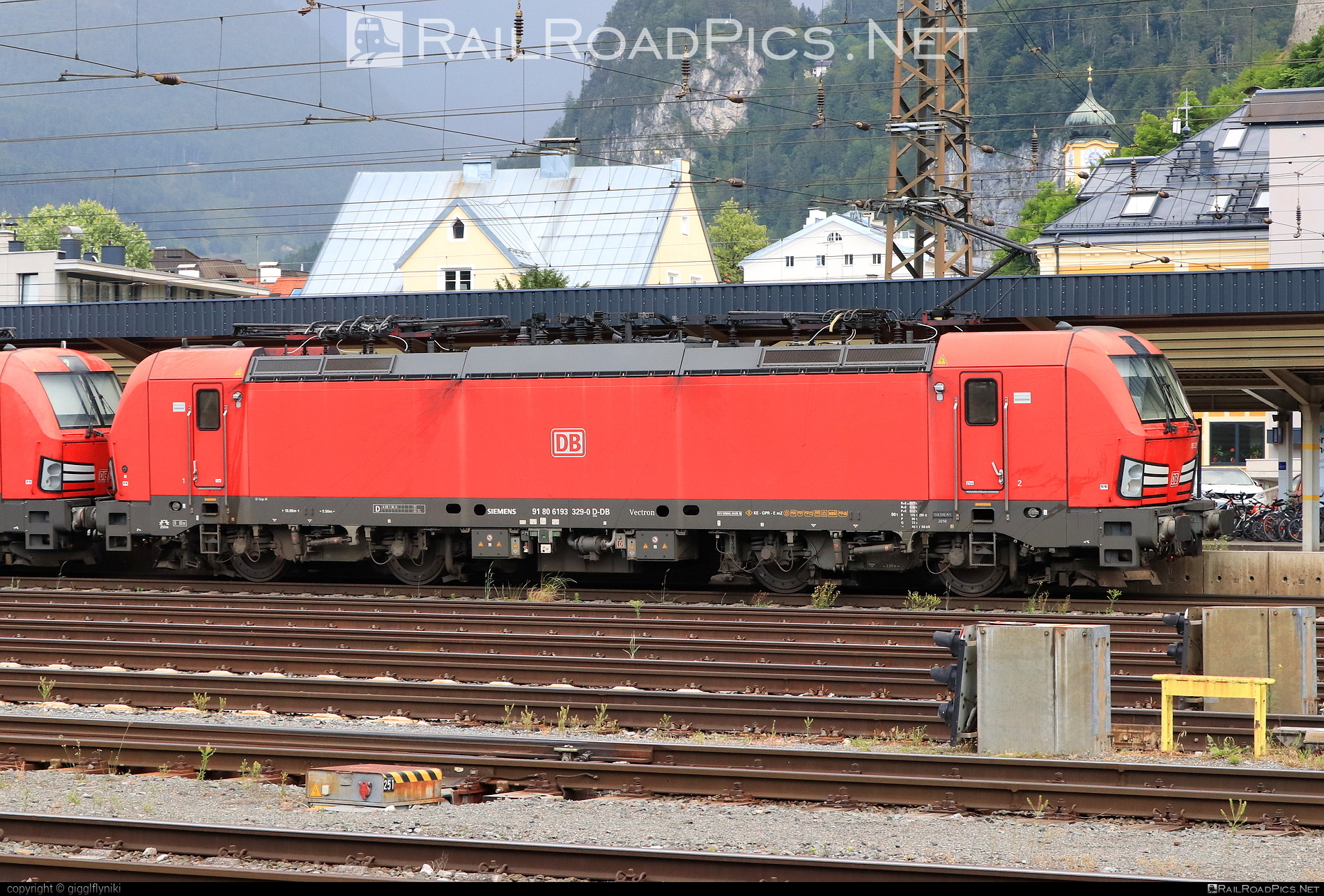 Siemens Vectron MS - 193 329 operated by DB Cargo AG #db #dbcargo #dbcargoag #deutschebahn #siemens #siemensVectron #siemensVectronMS #vectron #vectronMS