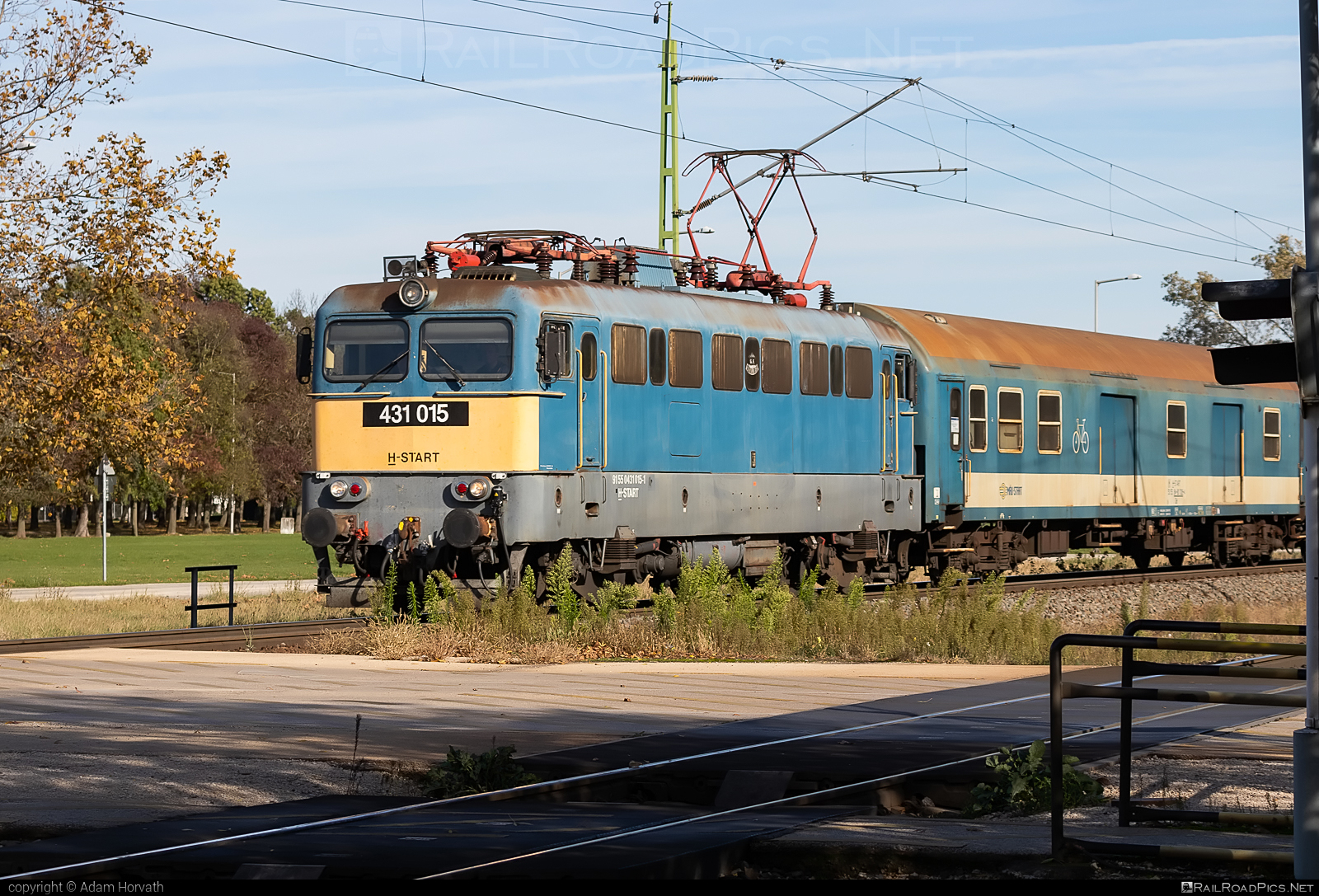 Ganz-MÁVAG VM14-3 - 431 015 operated by MÁV-START ZRt. #ganz43 #ganz431 #ganzmavag #ganzmavag43 #ganzmavag431 #ganzmavagvm143 #mav #mavstart #mavstartzrt #v43locomotive