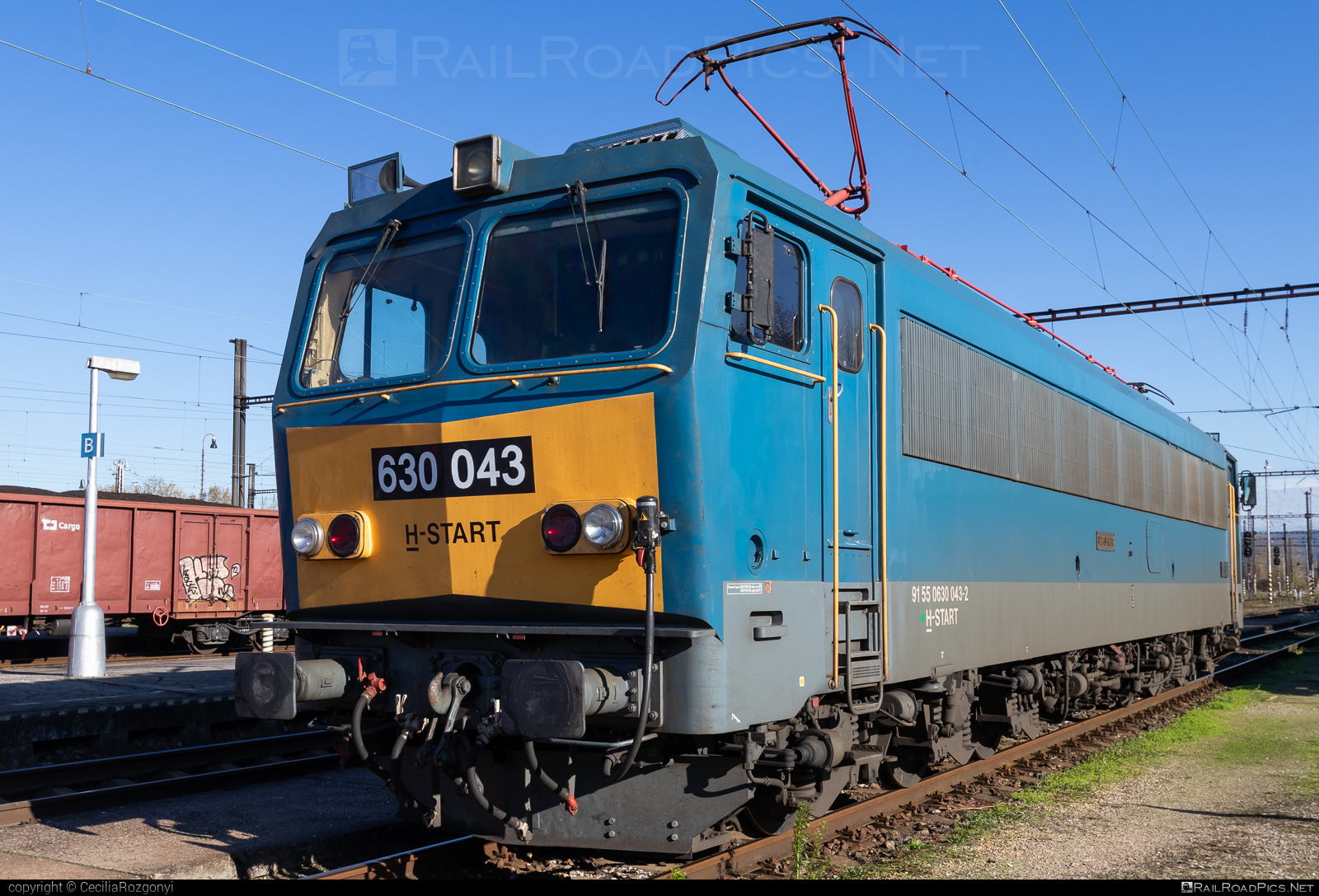 Ganz-MÁVAG VM15-4 - 630 043 operated by MÁV-START ZRt. #ganz63 #ganz630 #ganzmavag #ganzmavag63 #ganzmavag630 #ganzmavagvm154 #locomotive630 #mav #mavstart #mavstartzrt #v63locomotive