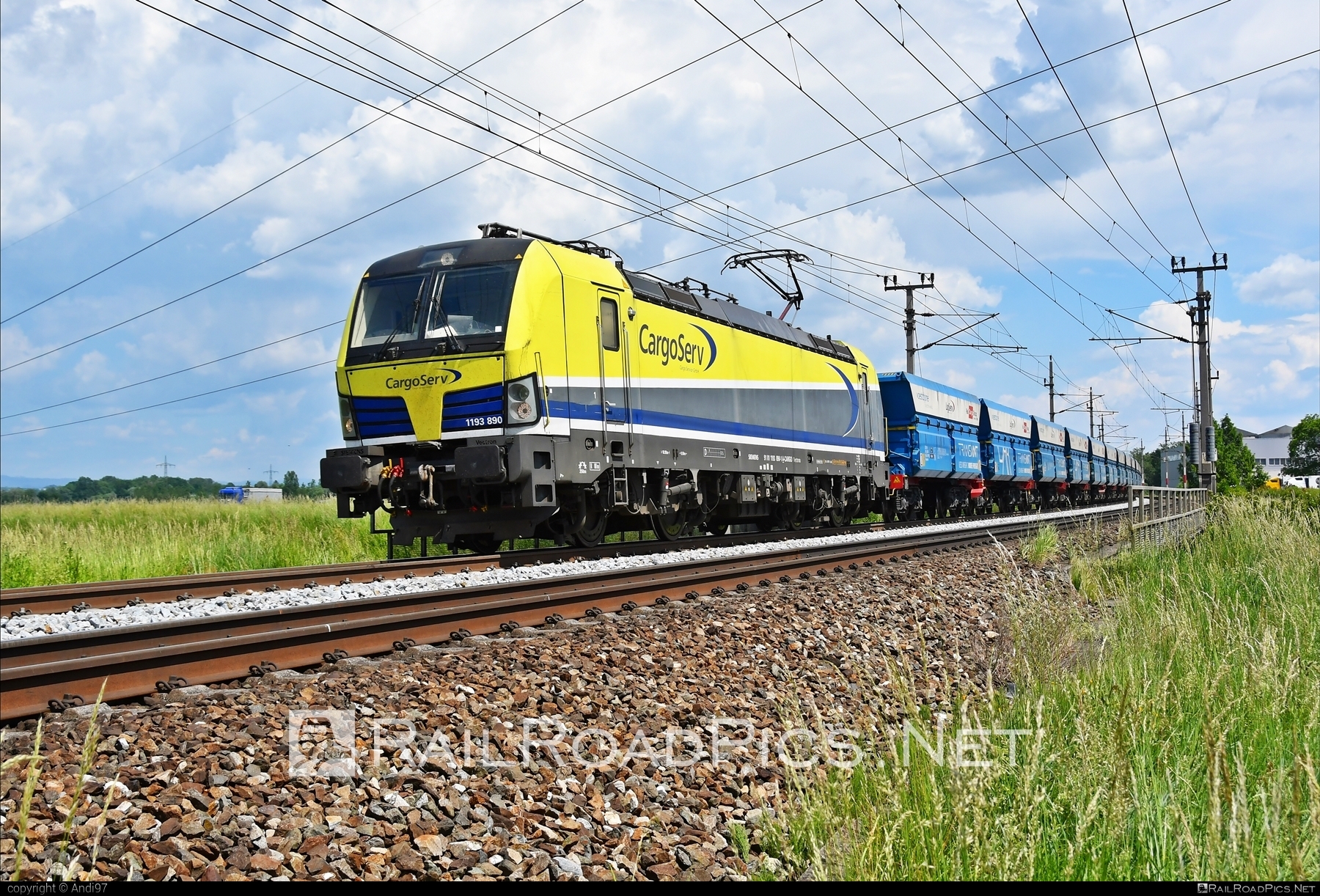 Siemens Vectron AC - 1193 890 operated by CargoServ GmbH #cargoserv #hopperwagon #siemens #siemensVectron #siemensVectronAC #vectron #vectronAC