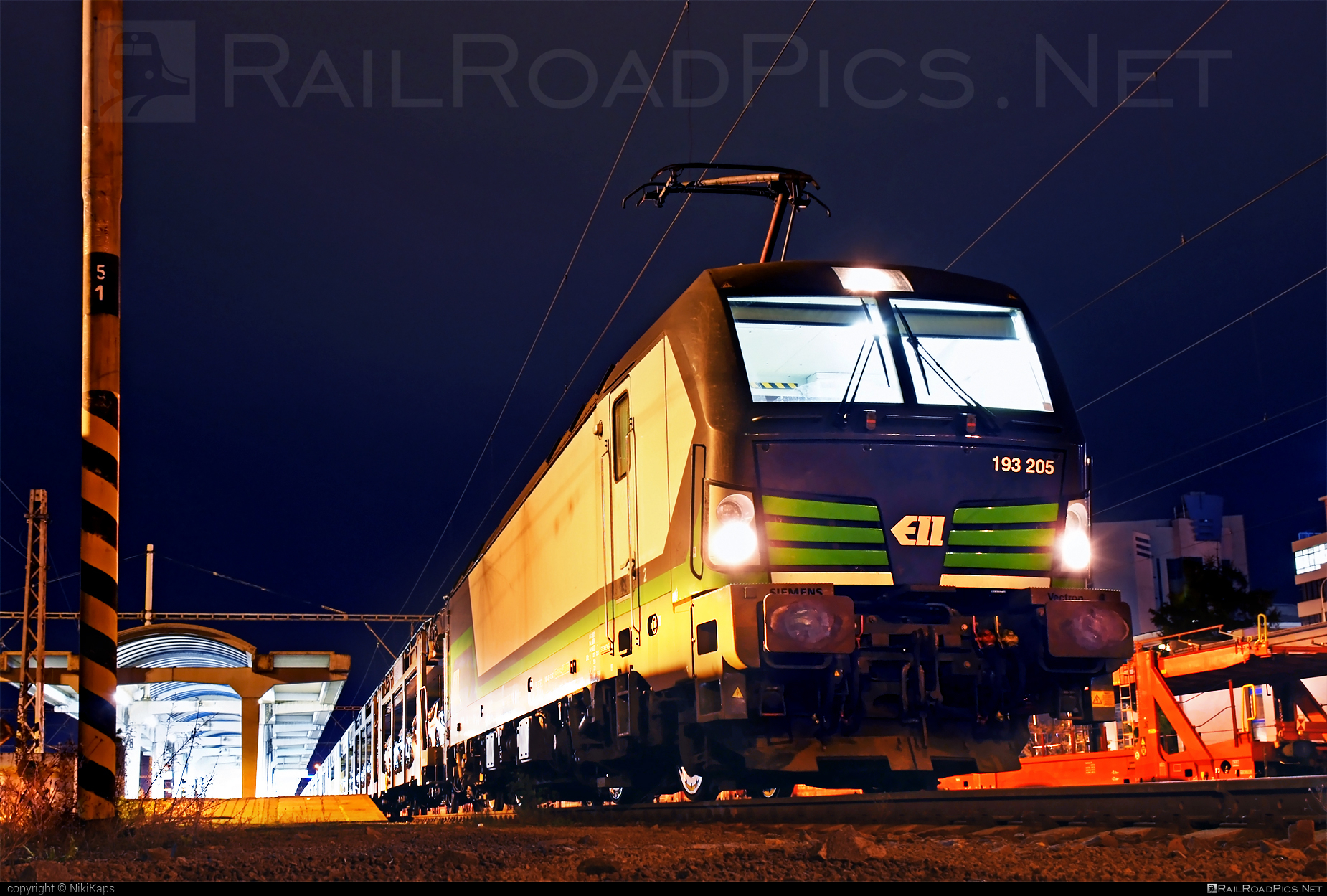 Siemens Vectron MS - 193 205 operated by Retrack GmbH & Co. KG #carcarrierwagon #ell #ellgermany #eloc #europeanlocomotiveleasing #retrack #retrackgmbh #siemens #siemensVectron #siemensVectronMS #vectron #vectronMS