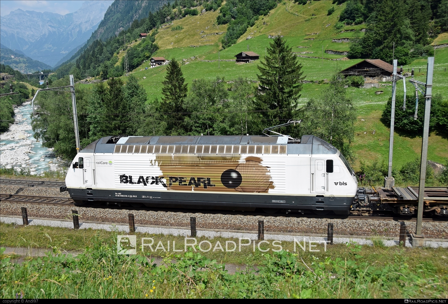 BLS Class Re 465 - 465 016-4 operated by railCare AG #bls #blsCargo #blsCargoAG #blsClassRe465 #blsRe465 #railcare
