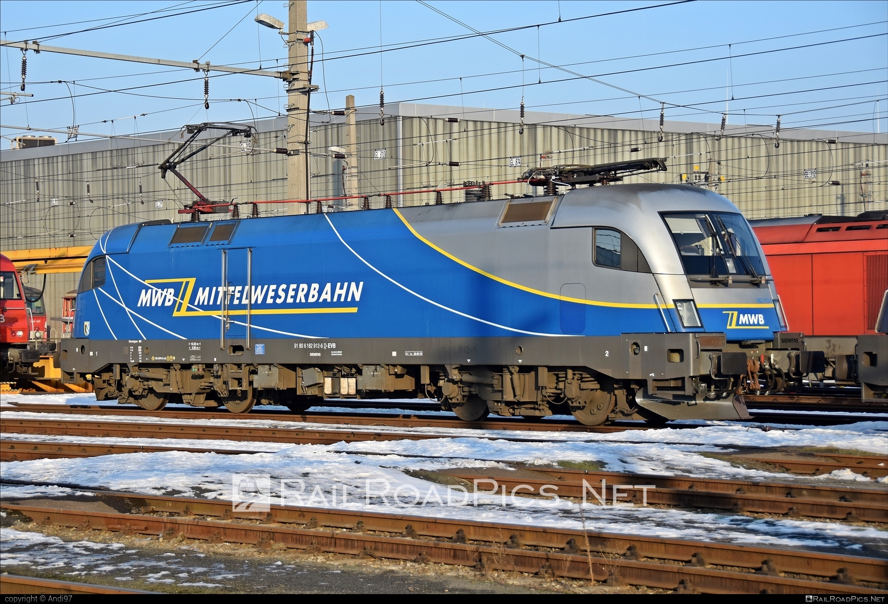 Siemens ES 64 U2 - 182 912 operated by Eisenbahnen und Verkehrsbetriebe Elbe-Weser #es64 #es64u2 #eurosprinter #evb #siemens #siemensEs64 #siemensEs64u2 #siemenstaurus #taurus #tauruslocomotive