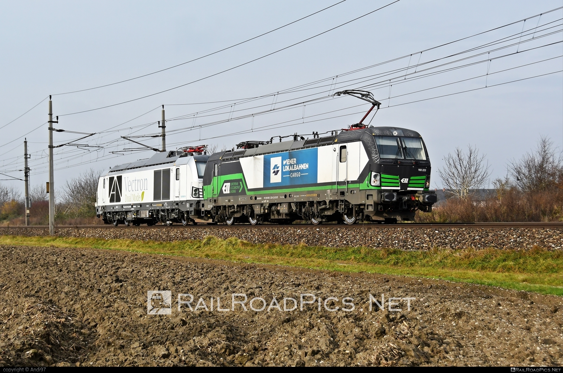 Siemens Vectron AC - 193 223 operated by Wiener Lokalbahnen Cargo GmbH #ell #ellgermany #eloc #europeanlocomotiveleasing #siemens #siemensVectron #siemensVectronAC #vectron #vectronAC #wienerlokalbahnencargo #wienerlokalbahnencargogmbh #wlc