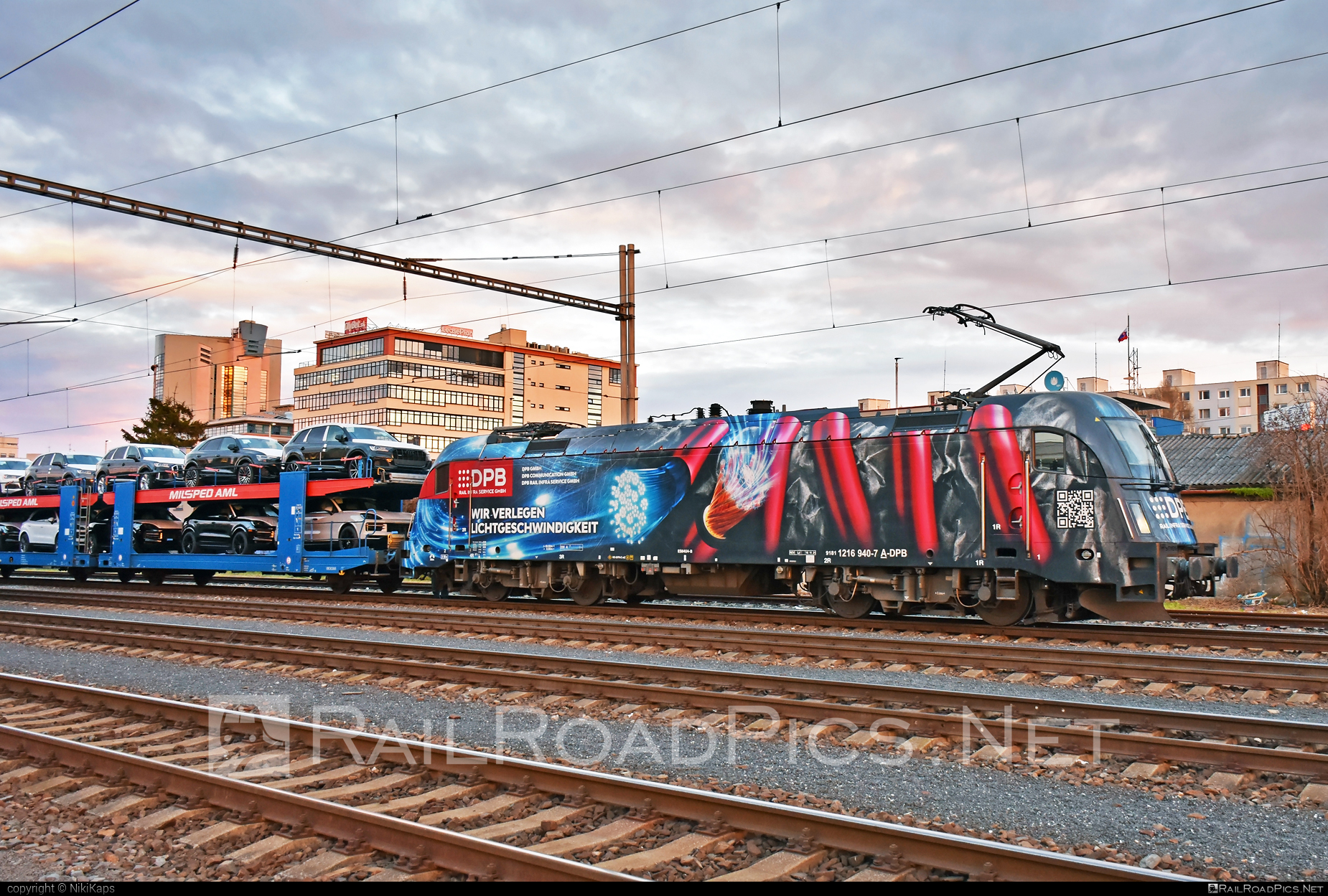 Siemens ES 64 U4 - 1216 940 operated by DPB Rail Infra Service GmbH #carcarrierwagon #dpb #dpbRailInfraService #dpbRailInfraServiceGmbh #es64 #es64u4 #eurosprinter #milspedaml #siemens #siemensEs64 #siemensEs64u4 #siemenstaurus #taurus #tauruslocomotive
