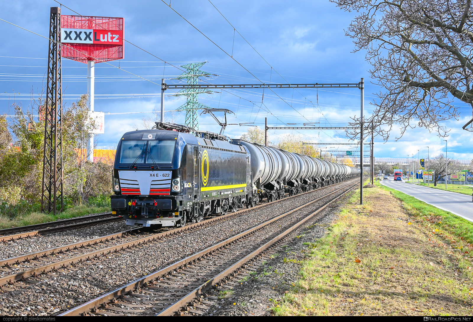 Siemens Vectron MS - 193 622-8 operated by LTE Logistik a Transport Slovakia, s.r.o. #beaconrailleasing #beaconrailleasinglimited #brll #kesselwagen #lte #siemens #siemensVectron #siemensVectronMS #tankwagon #vectron #vectronMS