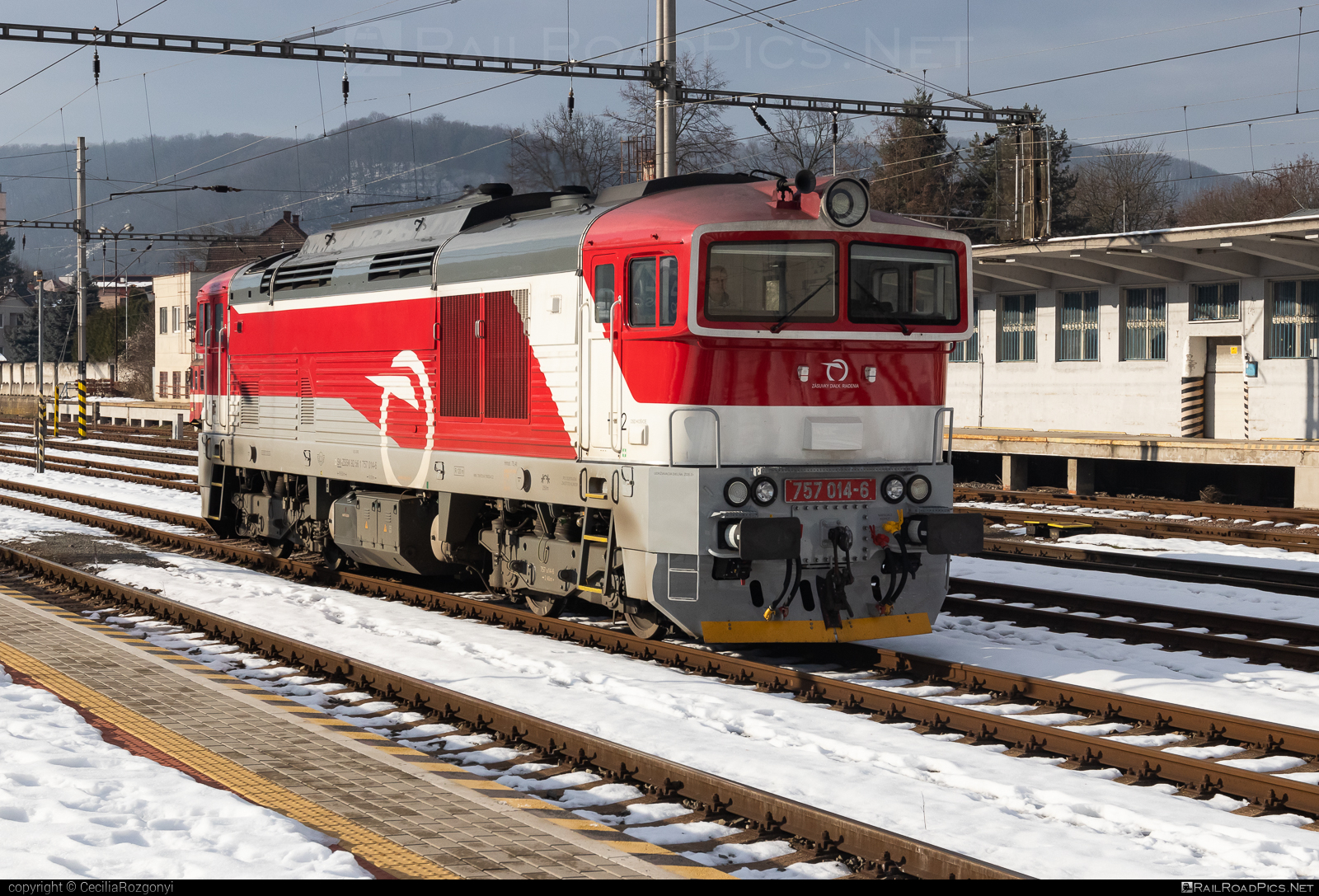 ŽOS Zvolen Class 757 - 757 014-6 operated by Železničná Spoločnost' Slovensko, a.s. #ZeleznicnaSpolocnostSlovensko #brejlovec #locomotiveclass757 #okuliarnik #zoszvolen #zssk