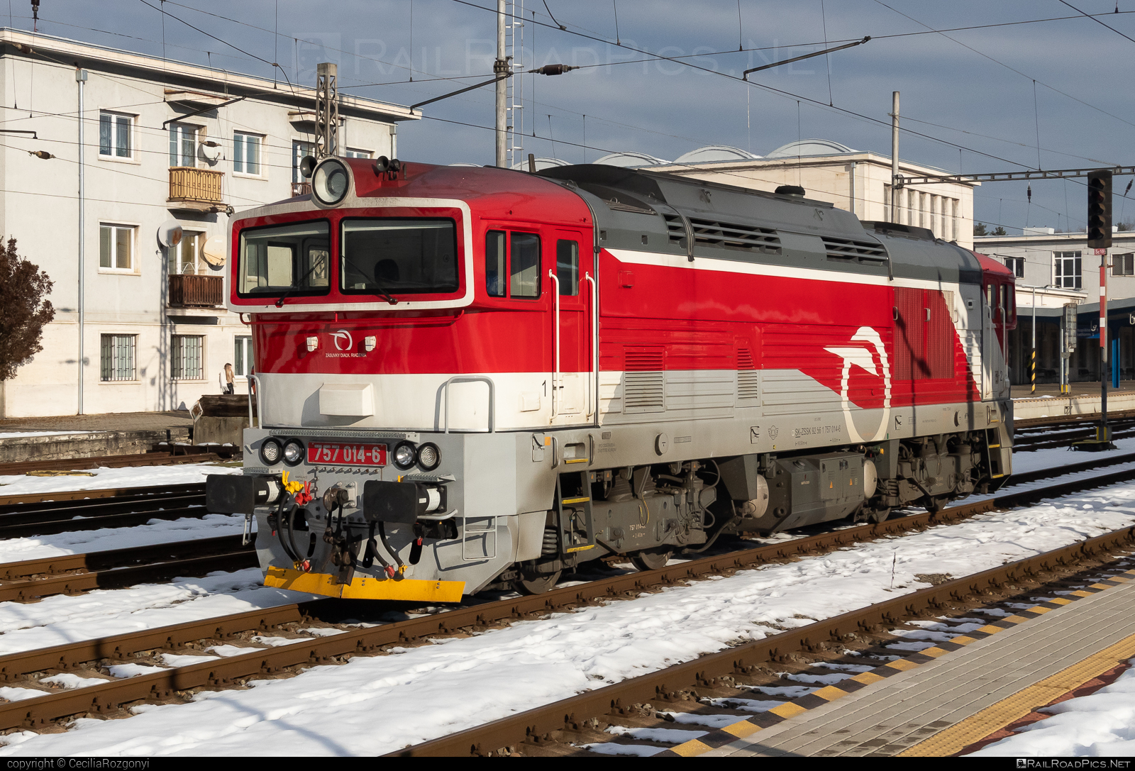 ŽOS Zvolen Class 757 - 757 014-6 operated by Železničná Spoločnost' Slovensko, a.s. #ZeleznicnaSpolocnostSlovensko #brejlovec #locomotiveclass757 #okuliarnik #zoszvolen #zssk