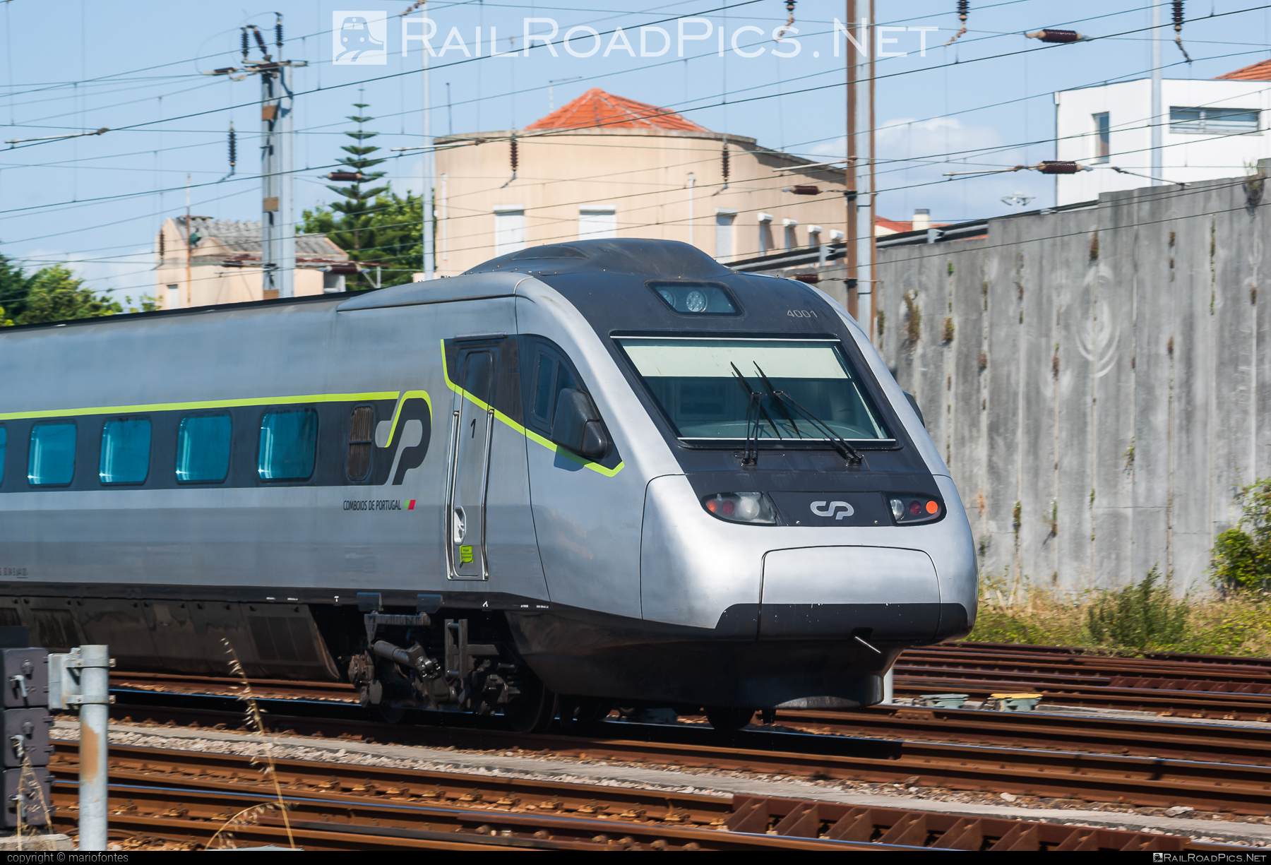 CP Class 4000  „Alfa Pendular” - 4001 operated by CP - Comboios de Portugal, E.P.E. #alfaPendular #comboiosDePortugal #comboiosDePortugalEPE #cpClass4000