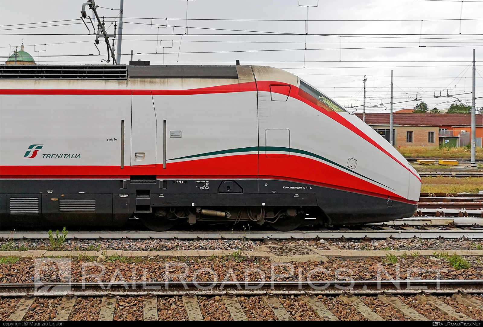 Consorzio TREVI Class E.414 - 414 128-5 operated by Trenitalia S.p.A. #classe414 #consorziotrevi #e414 #ferroviedellostato #frecciabianca #fs #fsclasse414 #fsitaliane #lefrecce #trenitalia #trenitaliaspa #trevie414