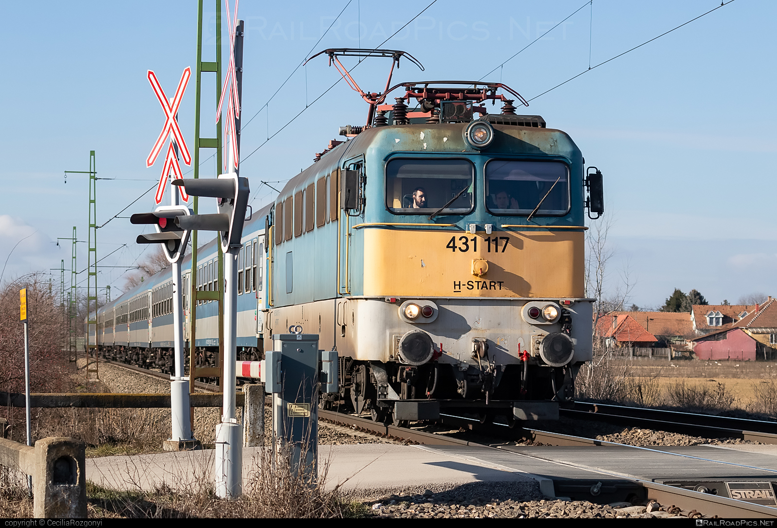 Ganz-MÁVAG VM14-11 - 431 117 operated by MÁV-START ZRt. #ganz43 #ganz431 #ganzmavag #ganzmavag43 #ganzmavag431 #ganzmavagvm1411 #mav #mavstart #mavstartzrt #v43locomotive