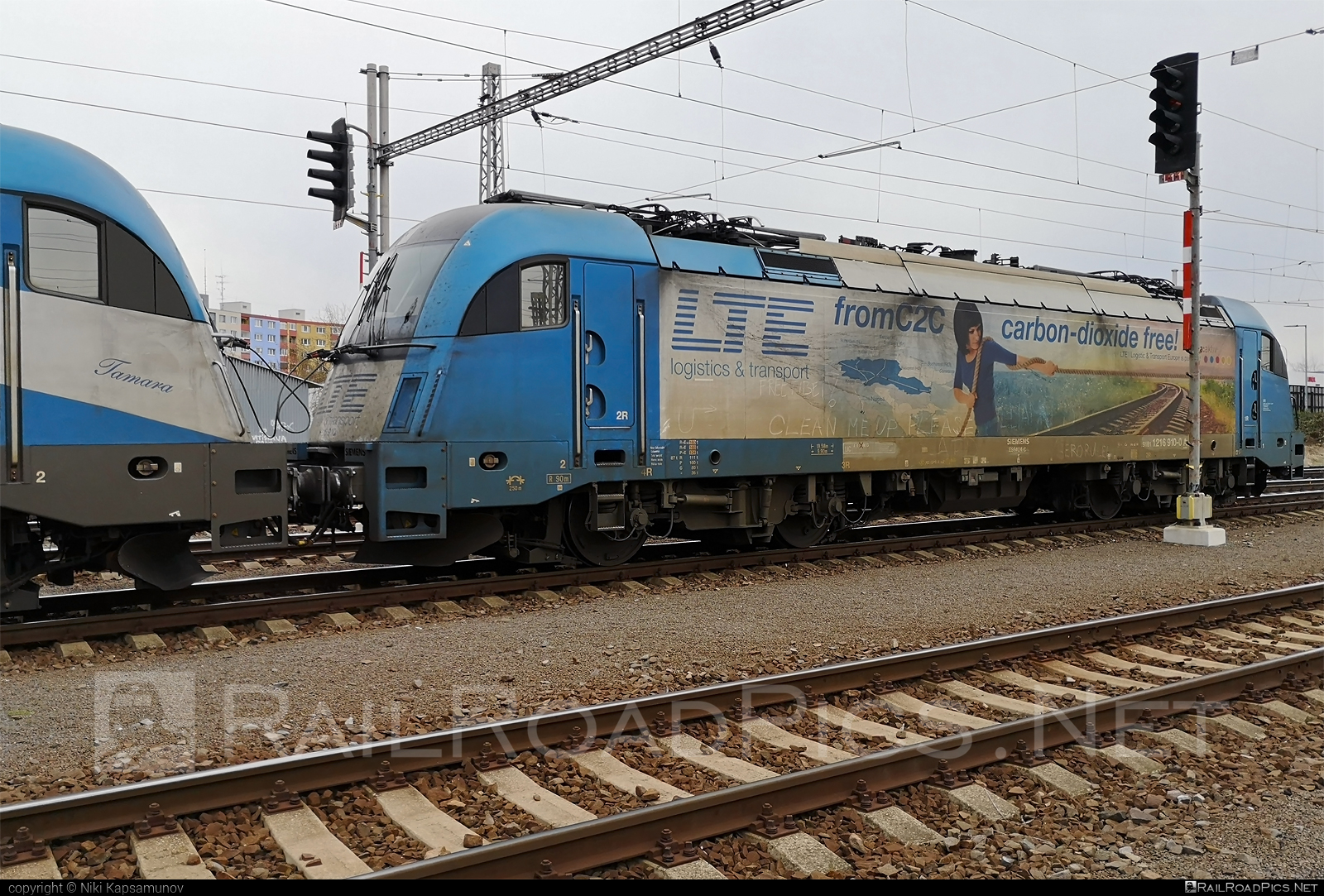 Siemens ES 64 U4 - 1216 910 operated by Adria Transport D.O.O. #adria #adriatransport #es64 #es64u4 #eurosprinter #lte #ltelogistikundtransport #ltelogistikundtransportgmbh #siemens #siemensEs64 #siemensEs64u4 #siemenstaurus #taurus #tauruslocomotive