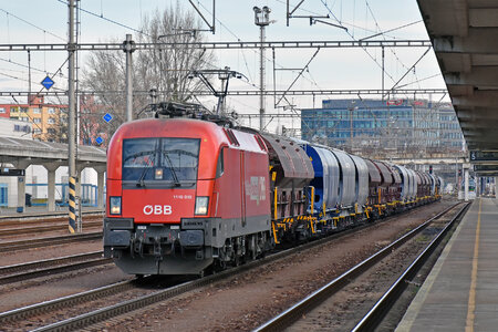 Siemens ES 64 U2 - 1116 019 operated by Rail Cargo Austria AG