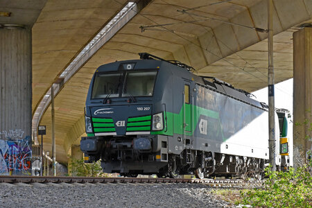 Siemens Vectron MS - 193 207 operated by FRACHTbahn Traktion GmbH