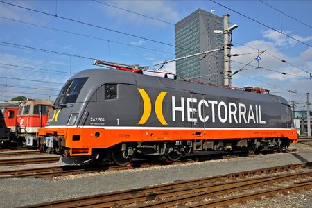 Siemens ES 64 U2 - 242.504 operated by Hector Rail AB