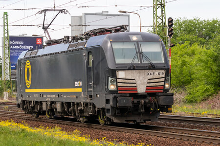 Siemens Vectron MS - 193 619 operated by Retrack Slovakia s. r. o.