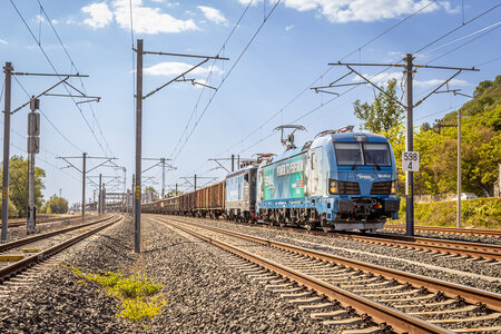 Siemens Smartron - 192 021-0 operated by E-P RAIL SRL