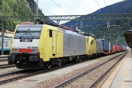 Siemens ES 64 F4 - 189 989 operated by Lokomotion Gesellschaft für Schienentraktion mbH