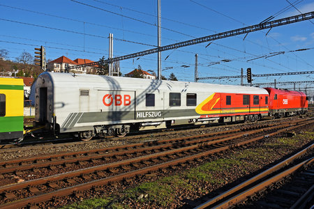 ÖBB Hilfszug - 99-75 005-1 operated by Österreichische Bundesbahnen