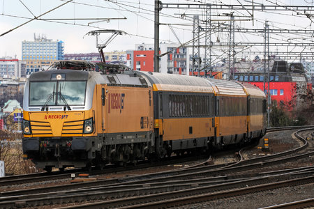 Siemens Vectron MS - 193 206 operated by RegioJet a.s.
