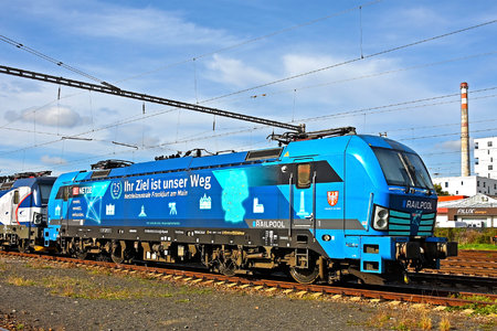 Siemens Vectron AC - 193 813 operated by Raaberbahn Cargo GmbH