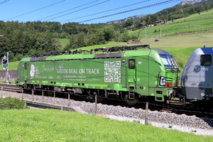 Siemens Vectron MS - 193 281 operated by TXLogistik