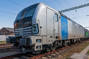 Siemens Vectron AC - 193 995-8 operated by TXLogistik
