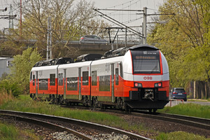 Siemens Desiro ML - 4744 008 operated by Österreichische Bundesbahnen