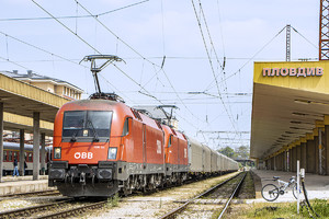 Siemens ES 64 U2 - 1116 111 operated by Rail Cargo Carrier - Bulgaria