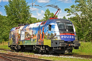Siemens ES 64 U2 - 1116 157 operated by Rail Cargo Austria AG