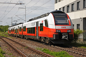 Siemens Desiro ML - 4744 513 operated by Österreichische Bundesbahnen