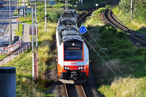 Siemens Desiro ML - 4746 081 operated by Österreichische Bundesbahnen