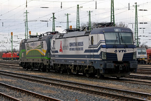 Siemens Vectron AC - 193 817-4 operated by Retrack Slovakia s. r. o.