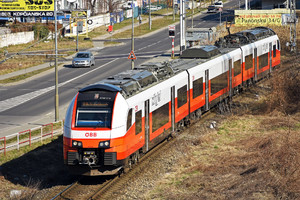 Siemens Desiro ML - 4746 510 operated by Österreichische Bundesbahnen