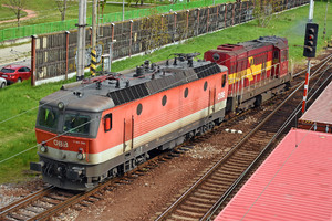 SGP ÖBB Class 1144 - 1144 098 operated by Rail Cargo Austria AG