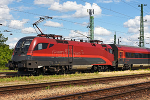 Siemens ES 64 U2 - 1116 219 operated by Österreichische Bundesbahnen