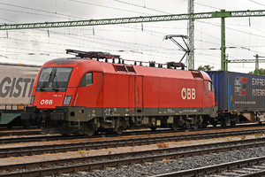 Siemens ES 64 U2 - 1116 114 operated by Rail Cargo Hungaria ZRt.