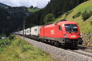 Siemens ES 64 U2 - 1116 129 operated by Rail Cargo Austria AG