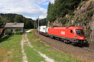 Siemens ES 64 U2 - 1116 147 operated by Rail Cargo Austria AG