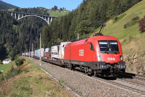 Siemens ES 64 U2 - 1116 102 operated by Rail Cargo Austria AG