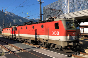 SGP ÖBB Class 1144 - 1144 008 operated by Österreichische Bundesbahnen