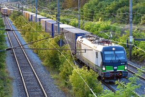 Siemens Vectron MS - 193 943 operated by TXLogistik
