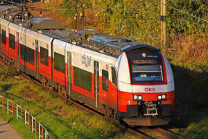 Siemens Desiro ML - 4746 623 operated by Österreichische Bundesbahnen