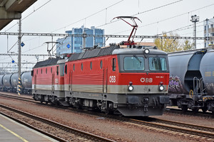 SGP ÖBB Class 1144 - 1144 262 operated by Rail Cargo Austria AG
