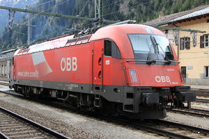 Siemens ES 64 U4 - 1216 017 operated by Österreichische Bundesbahnen