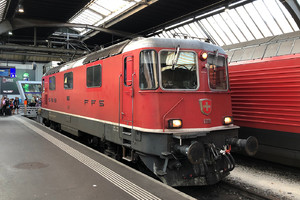 SLM Re 420 - 420 151 operated by Schweizerische Bundesbahnen SBB