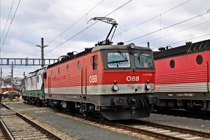 SGP ÖBB Class 1144 - 1144 006 operated by Österreichische Bundesbahnen