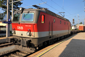 SGP ÖBB Class 1144 - 1144 205 operated by Rail Cargo Austria AG